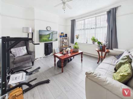 Dunstable Court, Luton, Image 7