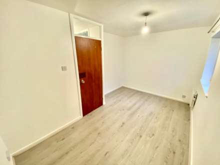 Moorland Gardens, Luton, Image 6