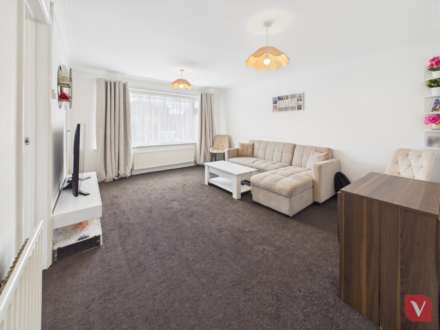 Kinross Crescent, Luton, Image 2