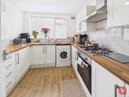 Kinross Crescent, Luton, Image 4