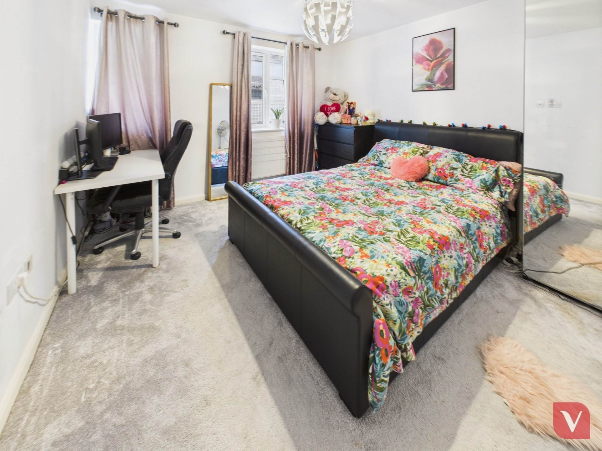 Ground floor maisonette with own separate entrance on John Street, Luton, Image 2