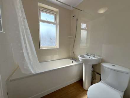 Chester Ave, Luton, Image 4