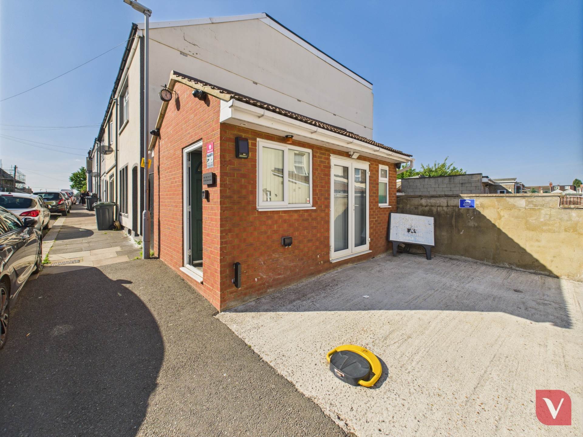 Chatsworth Road, Luton, Image 20