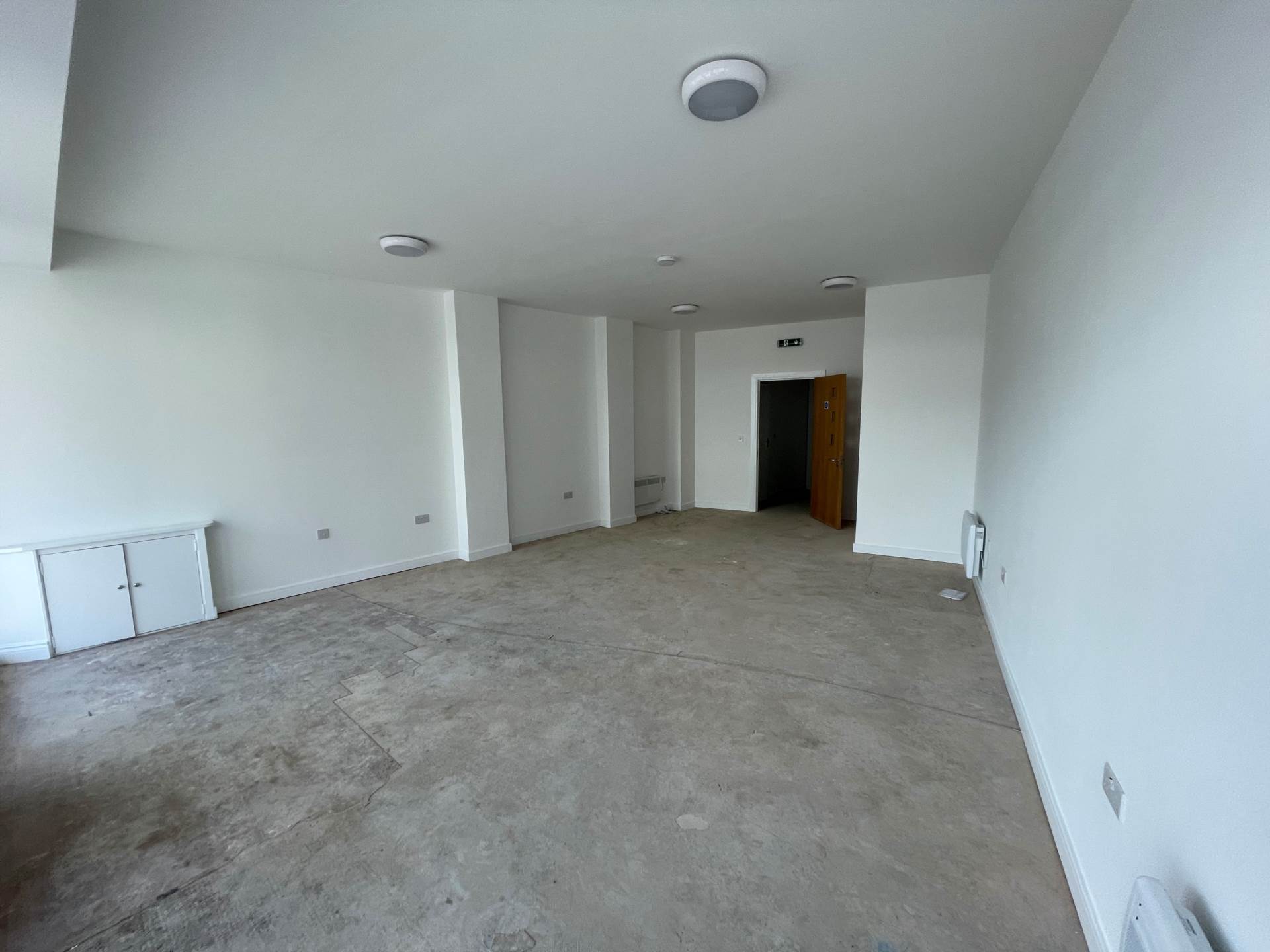 Bedford Town Centre Retail Unit To Let, Image 3