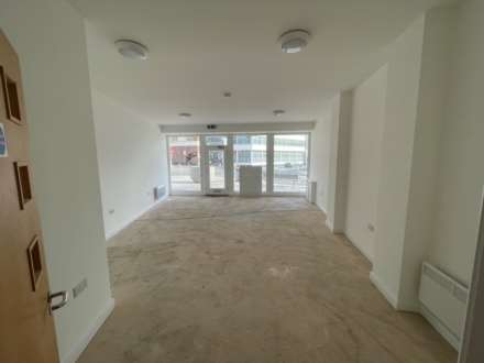 Bedford Town Centre Retail Unit To Let, Image 5