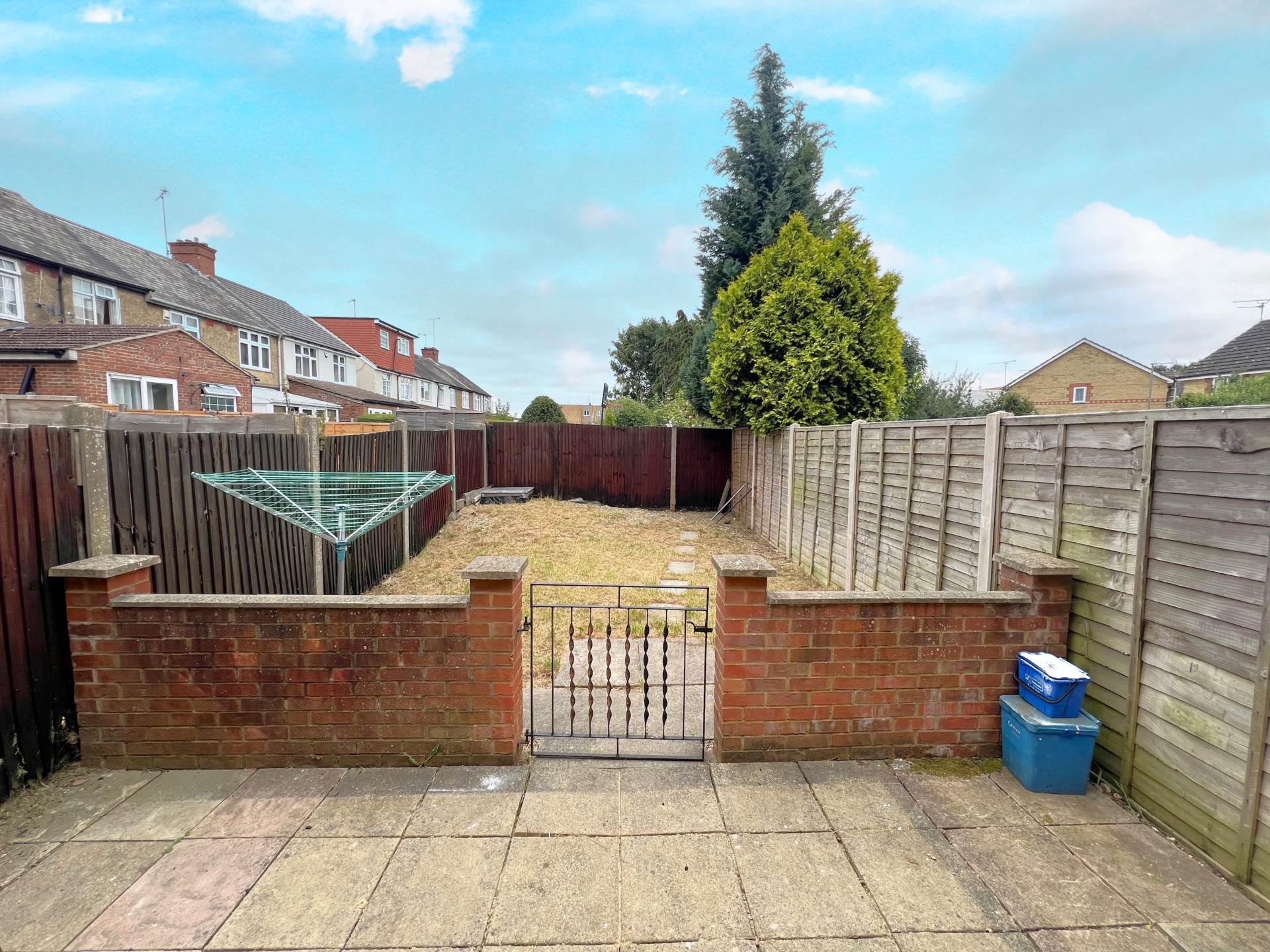 Larkspur Gardens, Luton, Image 2