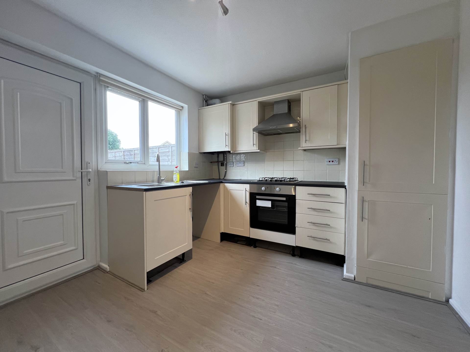 Larkspur Gardens, Luton, Image 8