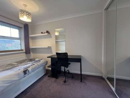 Cresswell Gardens, Luton, Image 6