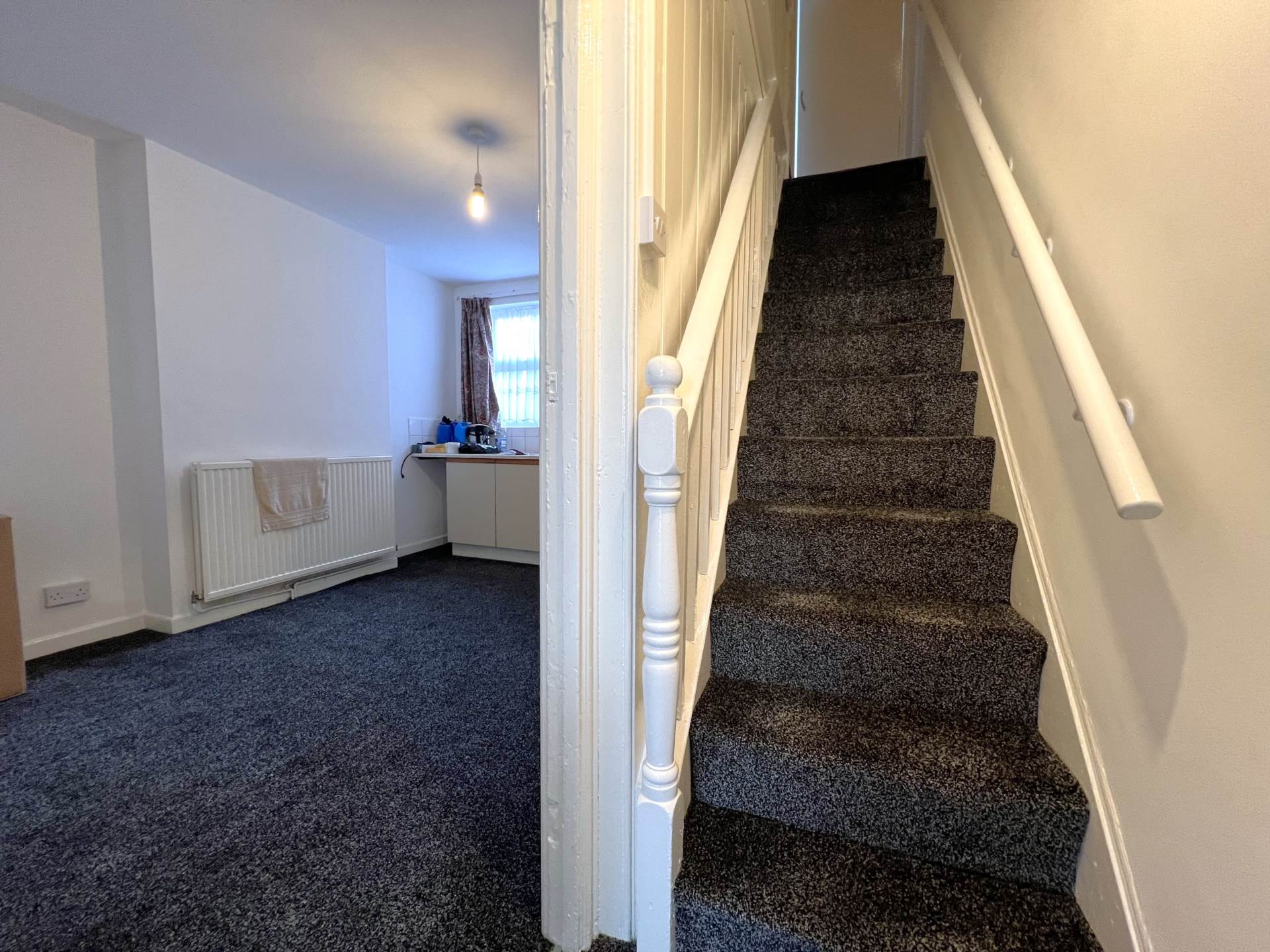 Spacious and Stunning Stanley Street, Luton, Image 5