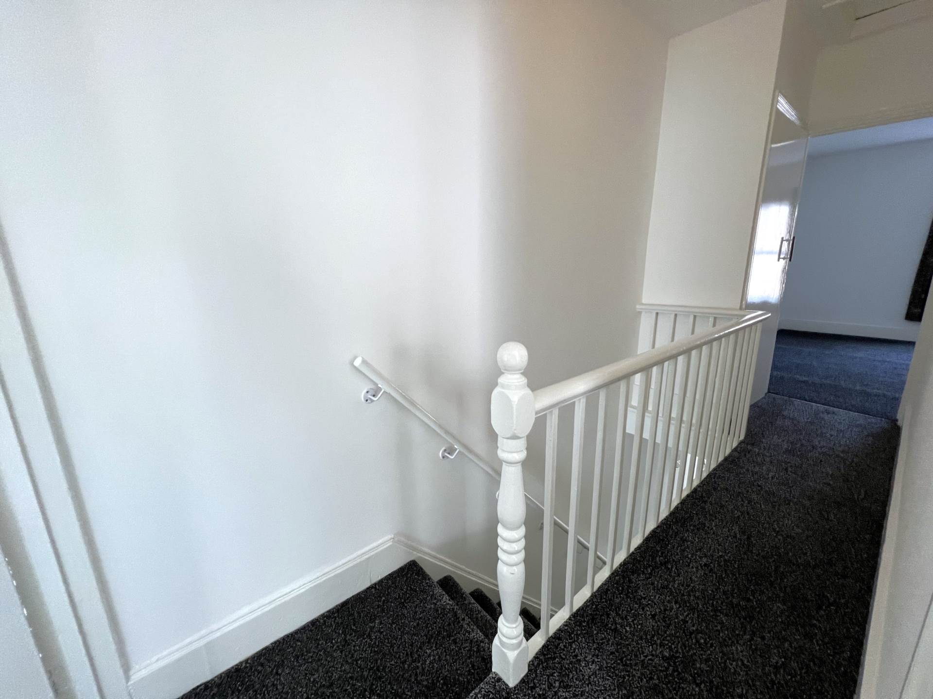 Spacious and Stunning Stanley Street, Luton, Image 8