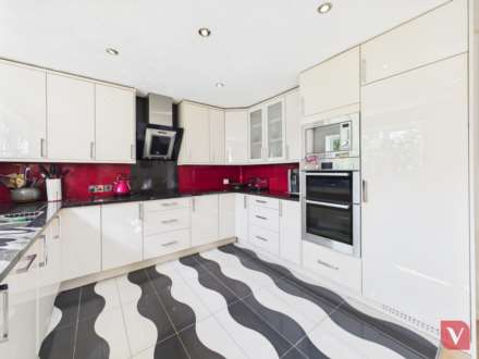 Cheviot Road, Luton, Image 19