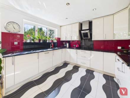 Cheviot Road, Luton, Image 20