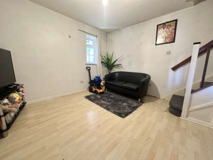 Dorrington Close, Luton, Image 2