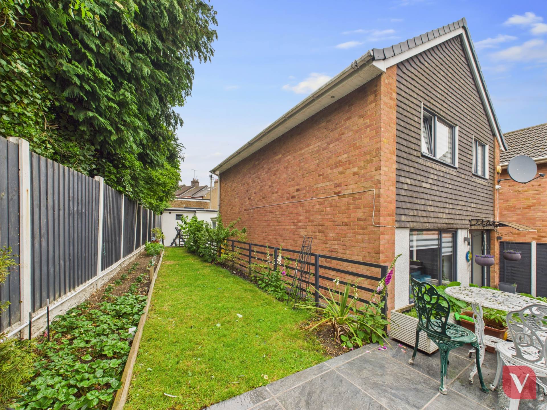 Farley Hill, Luton, Image 24