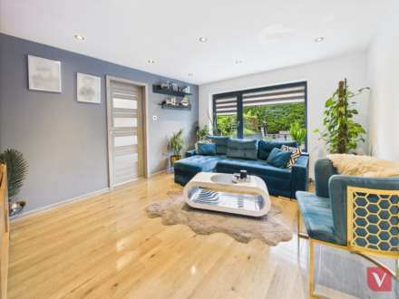 Farley Hill, Luton, Image 2
