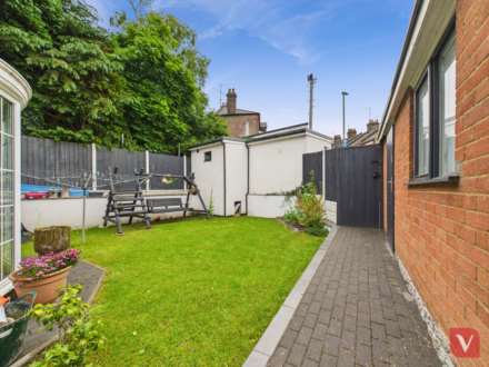 Farley Hill, Luton, Image 26