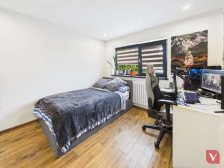 Farley Hill, Luton, Image 9
