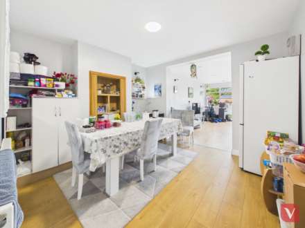 Halfway Ave, Luton, Image 3