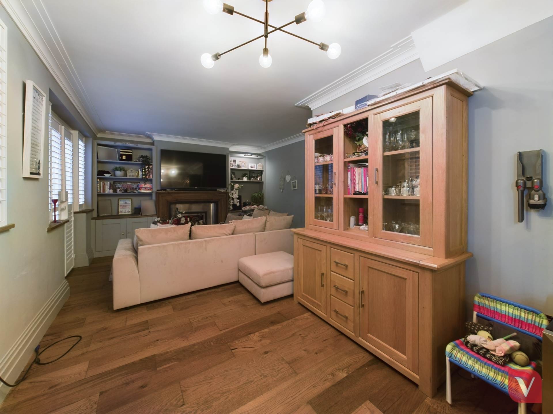 Wardown Crescent, Luton, Image 13