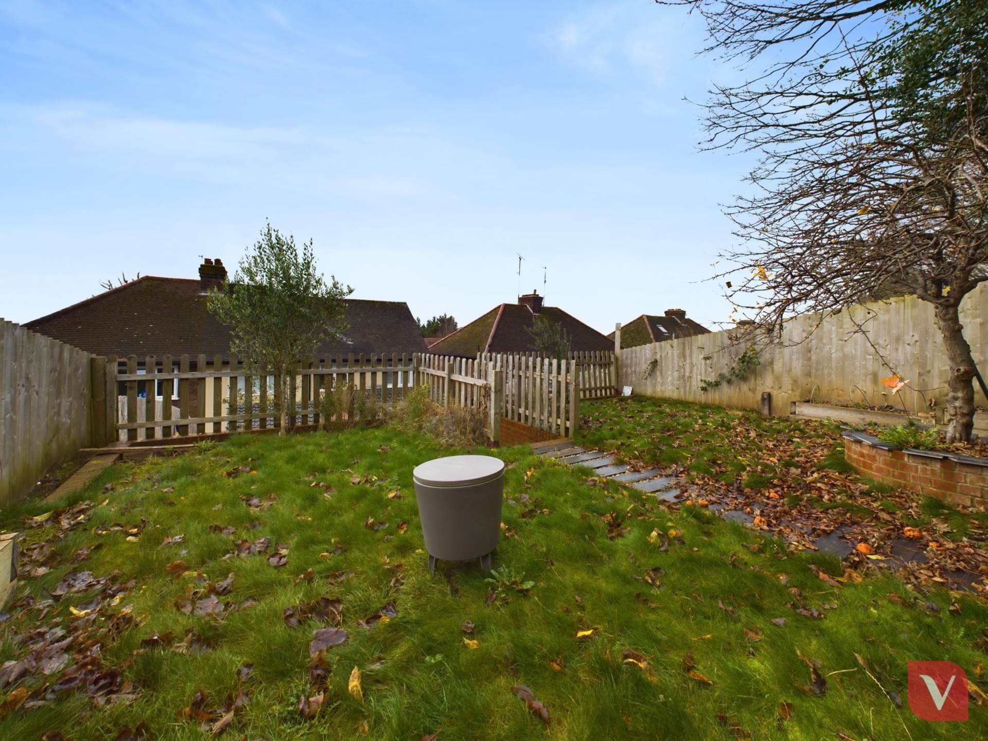 Wardown Crescent, Luton, Image 24
