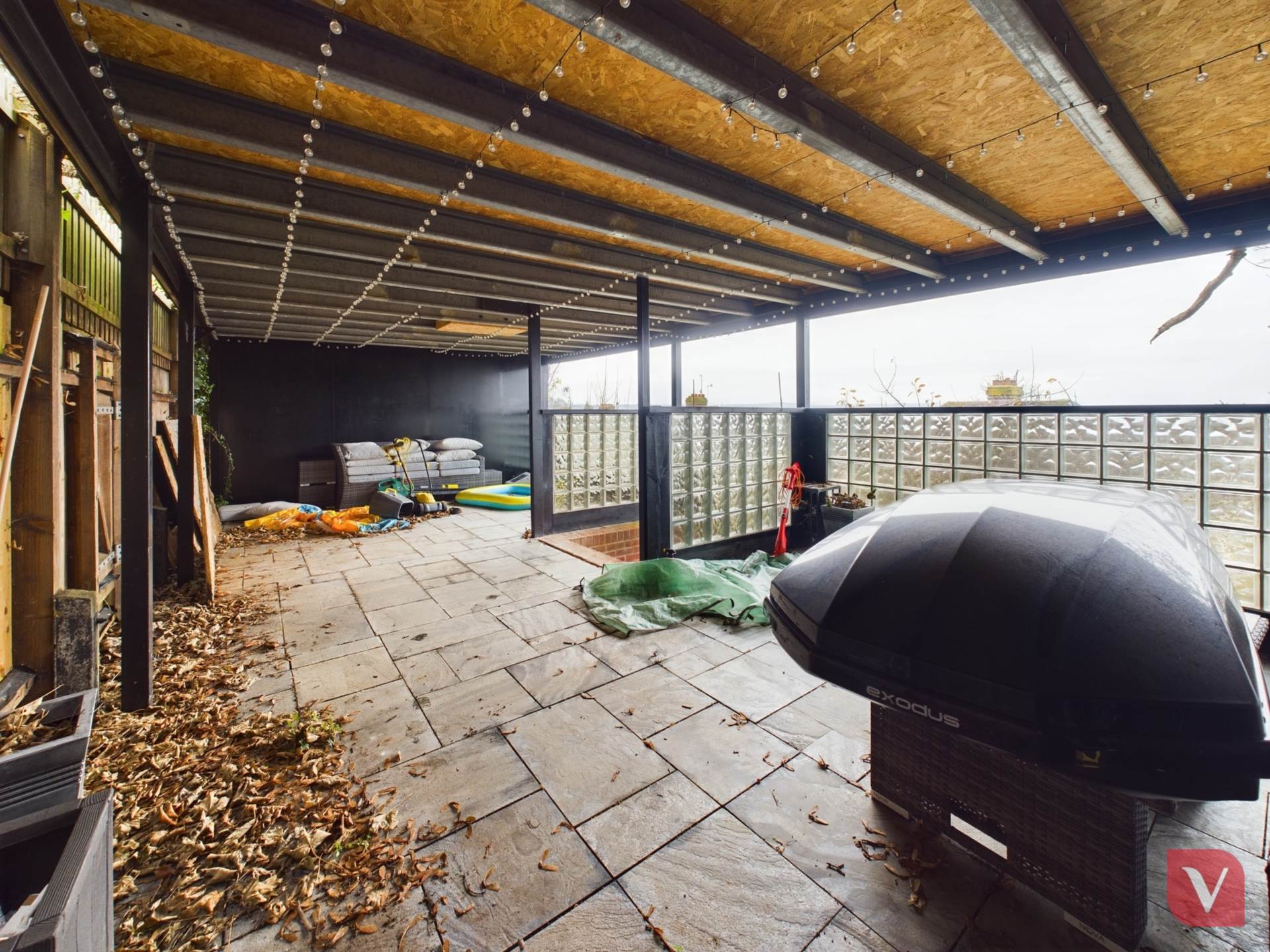 Wardown Crescent, Luton, Image 25