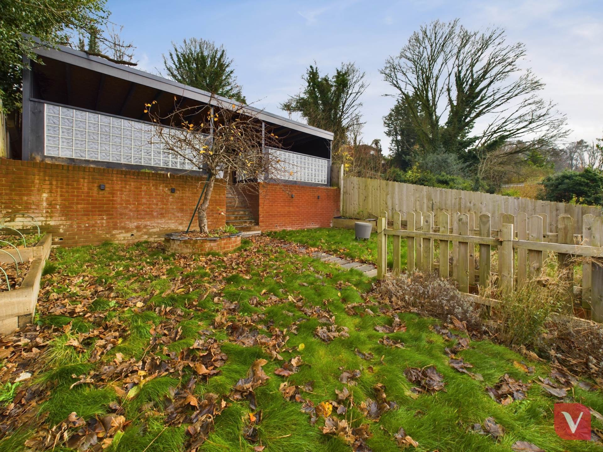Wardown Crescent, Luton, Image 29