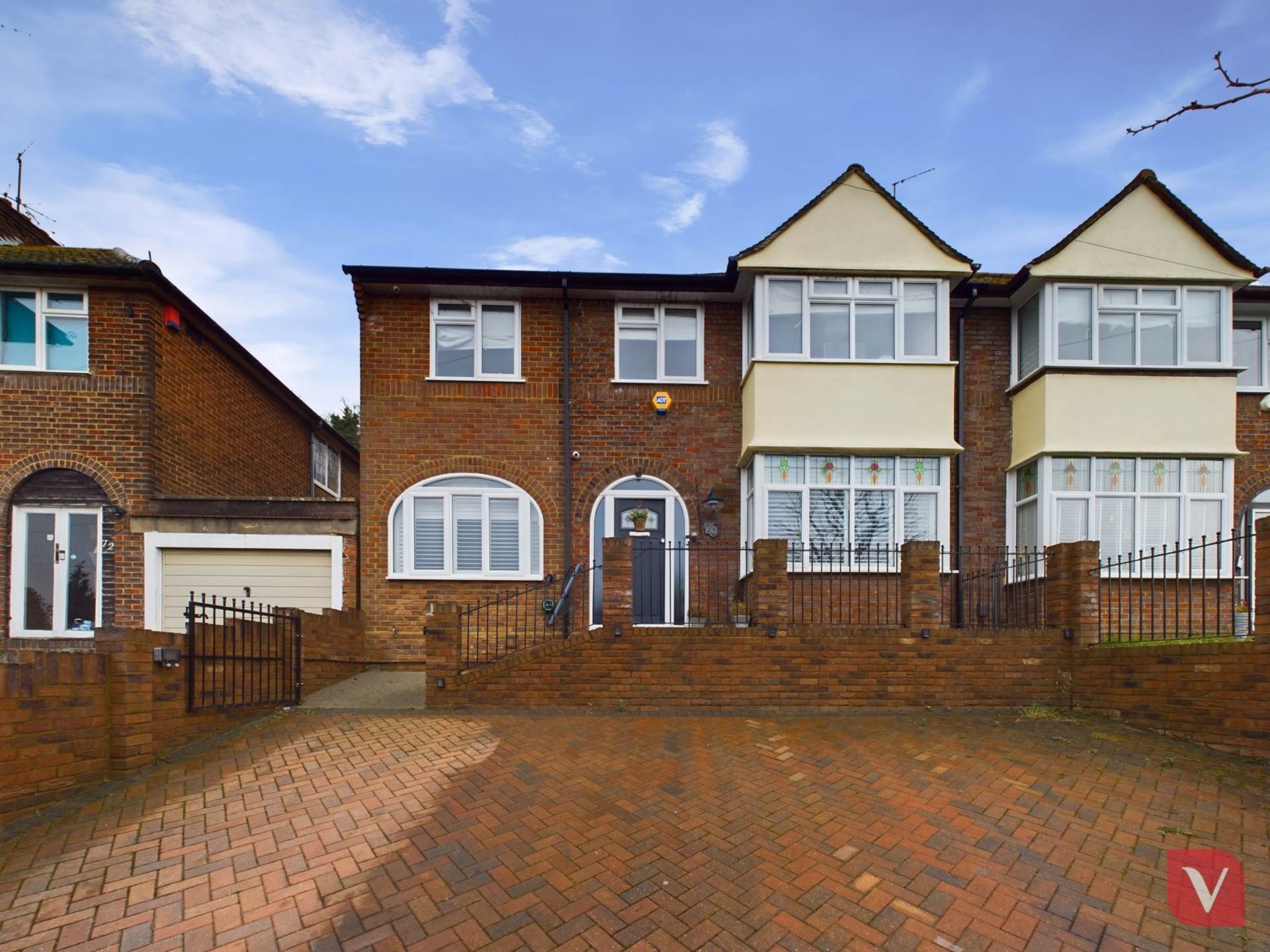 Wardown Crescent, Luton, Image 31