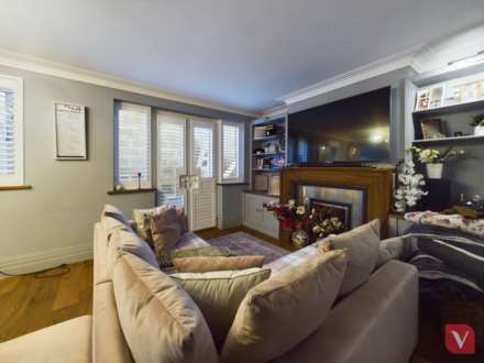 Wardown Crescent, Luton, Image 10