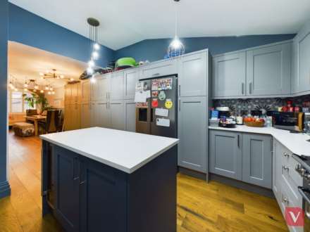 Wardown Crescent, Luton, Image 11