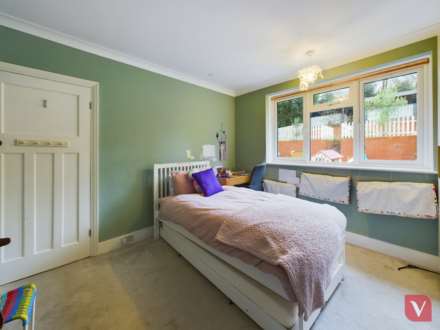 Wardown Crescent, Luton, Image 17