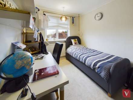 Wardown Crescent, Luton, Image 19