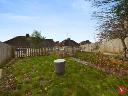 Wardown Crescent, Luton, Image 24