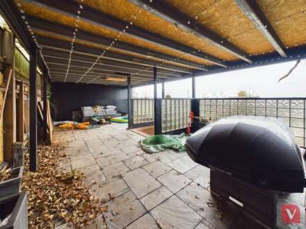 Wardown Crescent, Luton, Image 25