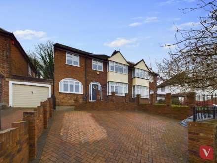 Wardown Crescent, Luton, Image 33