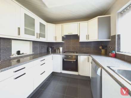 Brompton Close, Luton, Image 2