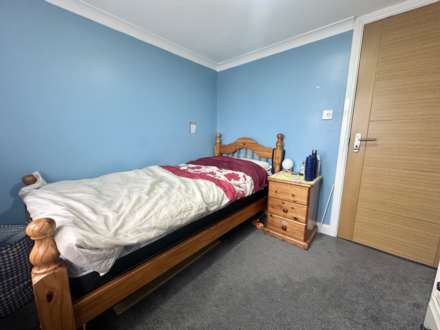 Brunel Road, Luton, Image 11