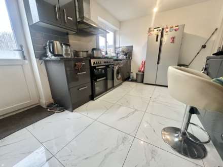 Brunel Road, Luton, Image 6
