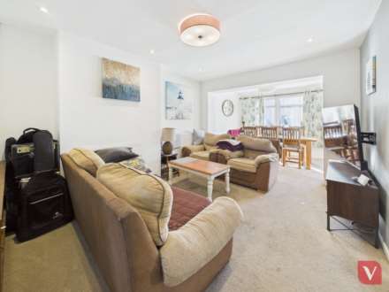 Park View Close, Luton, Image 3