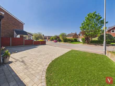 Thelby Close, Luton, Image 20