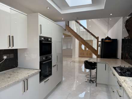 Park Avenue, Luton, Image 19