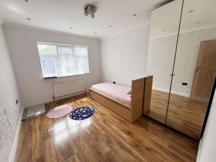 Park Avenue, Luton, Image 7