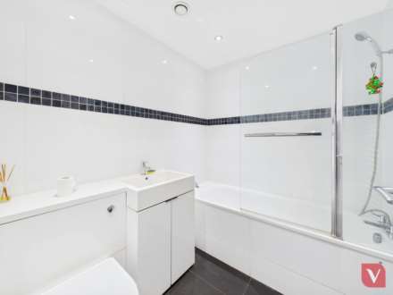 High Street North, Dunstable, Image 4