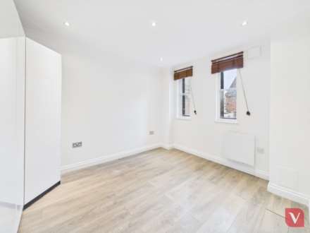 High Street North, Dunstable, Image 5