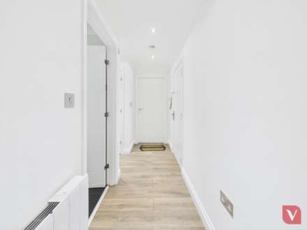 High Street North, Dunstable, Image 8