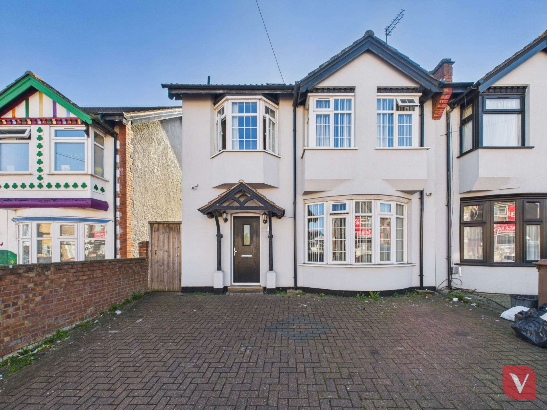 Dunstable Road, Luton, Image 24