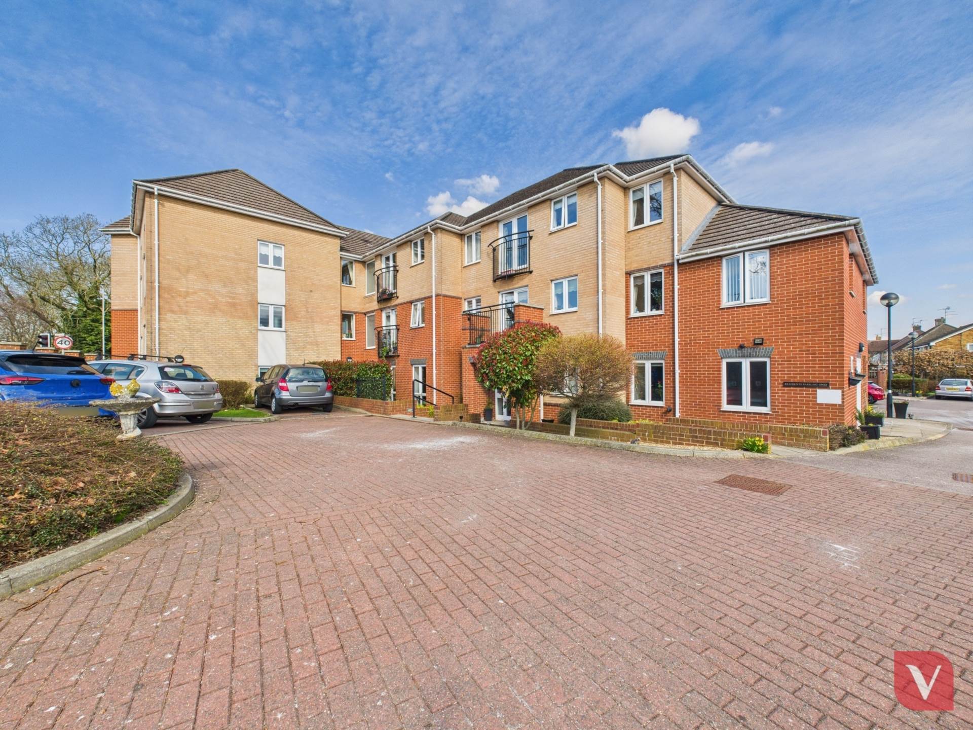 Cannon Lane, Luton, Image 1