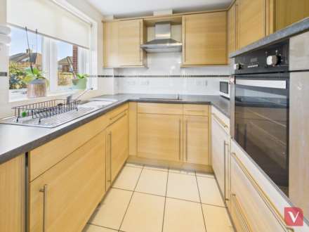 Cannon Lane, Luton, Image 4