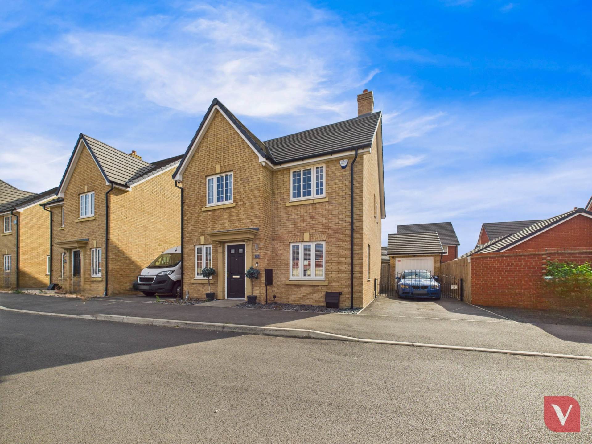 Airedale Gardens, Dunstable, Image 1