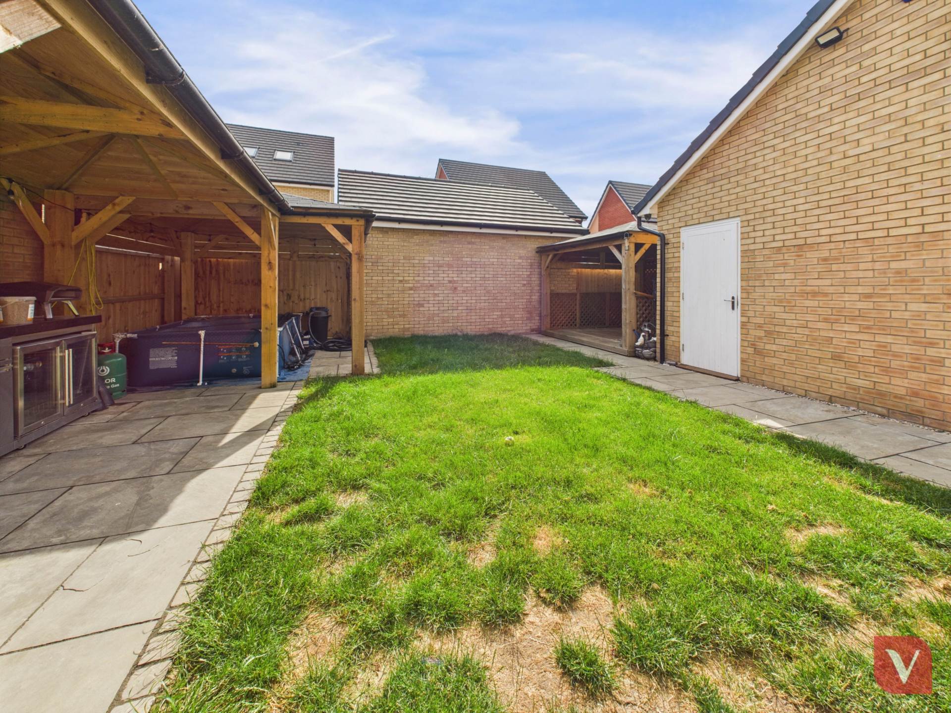 Airedale Gardens, Dunstable, Image 17