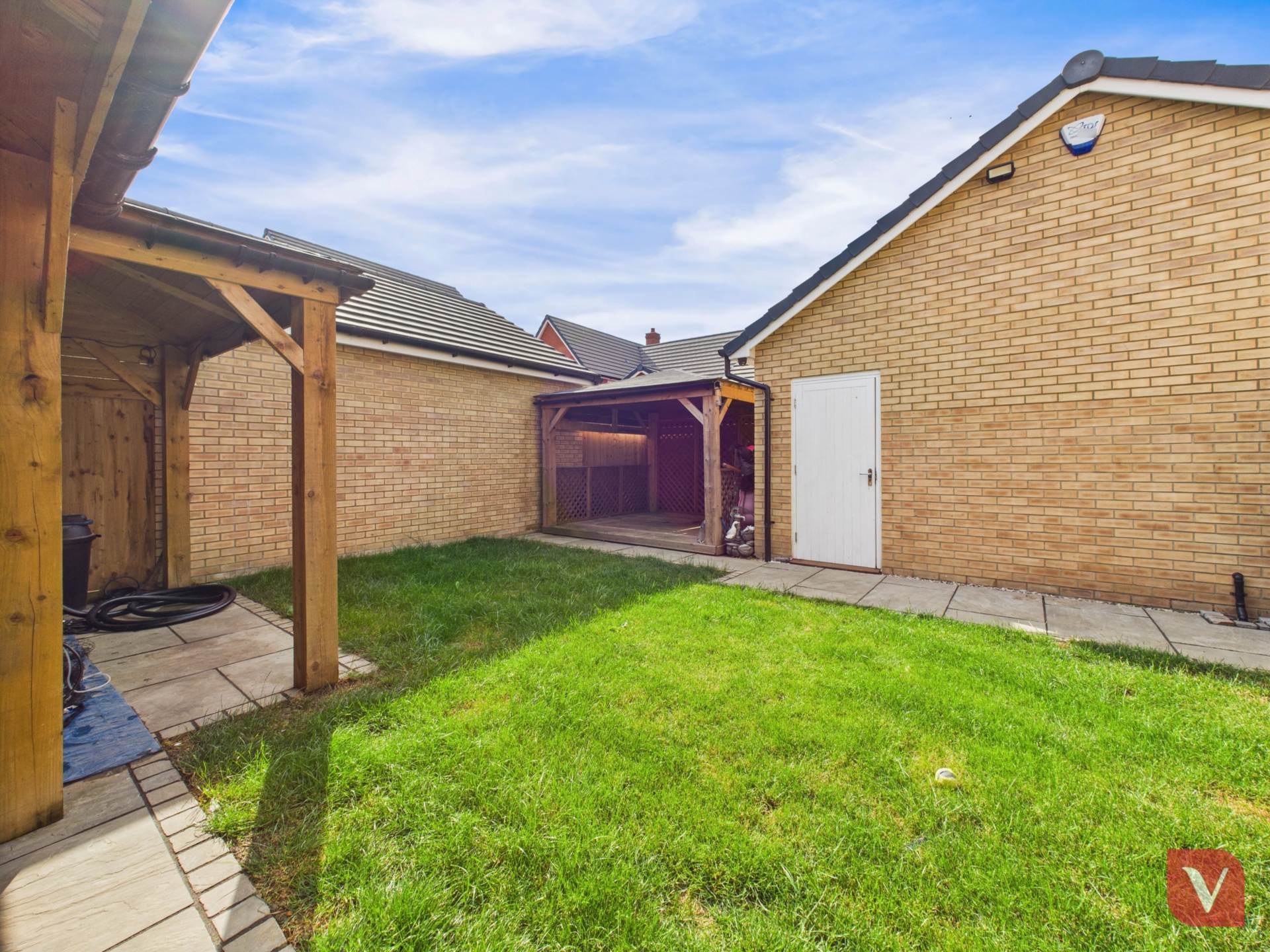Airedale Gardens, Dunstable, Image 19